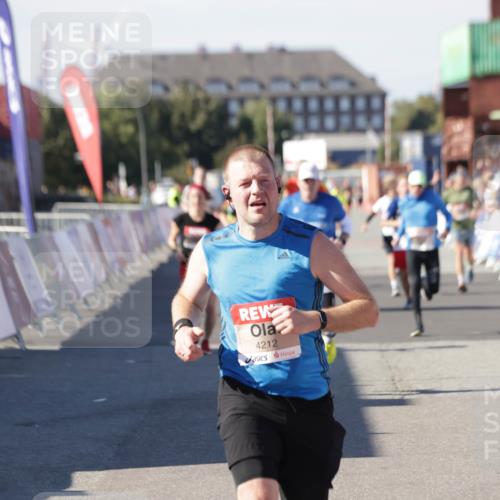 03.10.2025 - Köhlbrandbrückenlauf Jannik Wohlers http://msf.ph/oto/9053329 03.10.2025 13:09:26 Ziel 4129, 4134, 4212, 4298, 4334, 4681, 5061, 5352, 6037, 6062, 6349, 6481, 6661, 6667, 6743 meine-sportfotos.de