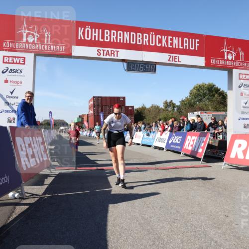 03.10.2025 - Köhlbrandbrückenlauf Lena Gebhardt http://msf.ph/oto/9053336 03.10.2025 13:06:48 Ziel 4405, 5798, 5963, 5971, 6056, 6061, 6089, 6721, 6745 meine-sportfotos.de