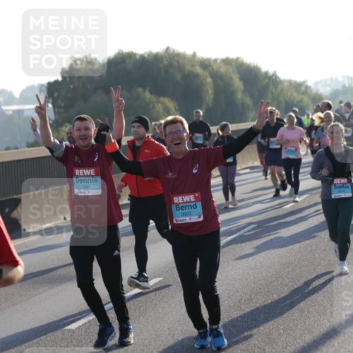 03.10.2025 - Köhlbrandbrückenlauf Jannik Wohlers http://msf.ph/oto/9053340 03.10.2025 09:19:53 Position 3 3004, 3003 meine-sportfotos.de