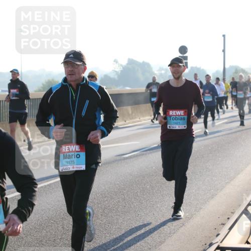03.10.2025 - Köhlbrandbrückenlauf Lena Gebhardt http://msf.ph/oto/9053354 03.10.2025 09:15:48 Position 1 3083, 1175, 1421 meine-sportfotos.de