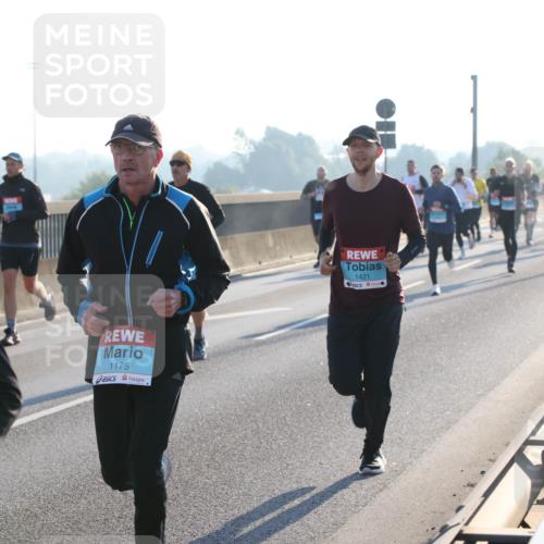 03.10.2025 - Köhlbrandbrückenlauf Lena Gebhardt http://msf.ph/oto/9053358 03.10.2025 09:15:48 Position 1 3085, 1175, 1421 meine-sportfotos.de