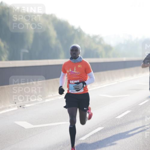 03.10.2025 - Köhlbrandbrückenlauf Jannik Wohlers http://msf.ph/oto/9053371 03.10.2025 09:10:48 Position 3  meine-sportfotos.de