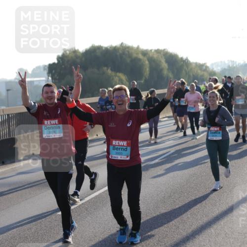 03.10.2025 - Köhlbrandbrückenlauf Jannik Wohlers http://msf.ph/oto/9053377 03.10.2025 09:19:53 Position 3 3004, 3003, 2678 meine-sportfotos.de