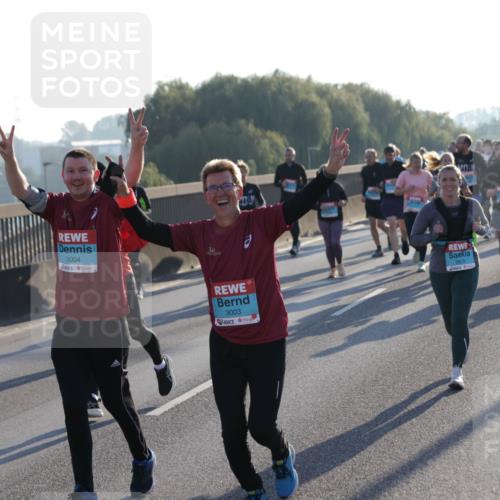03.10.2025 - Köhlbrandbrückenlauf Jannik Wohlers http://msf.ph/oto/9053399 03.10.2025 09:19:53 Position 3 3004, 3003 meine-sportfotos.de