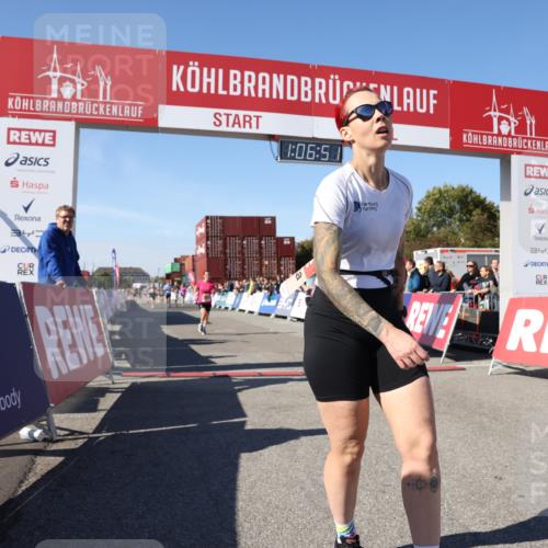 03.10.2025 - Köhlbrandbrückenlauf Lena Gebhardt http://msf.ph/oto/9053421 03.10.2025 13:06:52 Ziel 5963, 5971, 6056, 6089, 6745, 6799 meine-sportfotos.de
