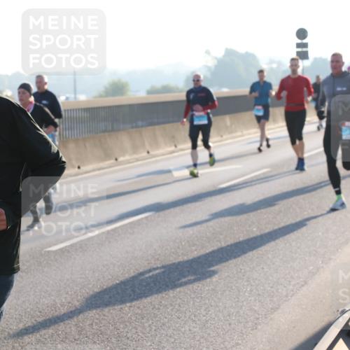 03.10.2025 - Köhlbrandbrückenlauf Lena Gebhardt http://msf.ph/oto/9053443 03.10.2025 09:16:04 Position 1 1133, 1715, 110 meine-sportfotos.de