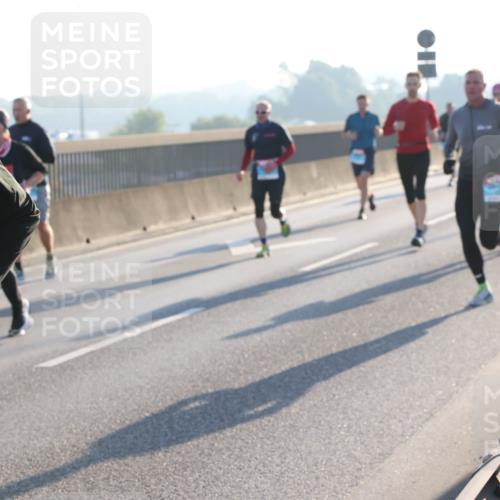 03.10.2025 - Köhlbrandbrückenlauf Lena Gebhardt http://msf.ph/oto/9053447 03.10.2025 09:16:04 Position 1 1715, 33 meine-sportfotos.de