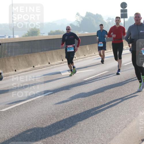03.10.2025 - Köhlbrandbrückenlauf Lena Gebhardt http://msf.ph/oto/9053457 03.10.2025 09:16:04 Position 1 1114 meine-sportfotos.de