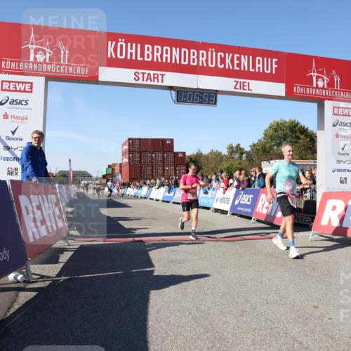 03.10.2025 - Köhlbrandbrückenlauf Lena Gebhardt http://msf.ph/oto/9053462 03.10.2025 13:06:54 Ziel 4152, 4249, 5963, 6056, 6089, 6745, 6799 meine-sportfotos.de
