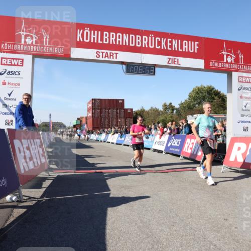 03.10.2025 - Köhlbrandbrückenlauf Lena Gebhardt http://msf.ph/oto/9053470 03.10.2025 13:06:54 Ziel 4152, 4249, 5963, 6056, 6089, 6745, 6799 meine-sportfotos.de
