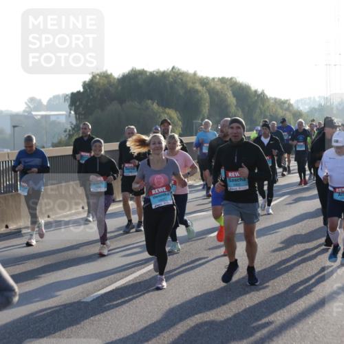 03.10.2025 - Köhlbrandbrückenlauf Jannik Wohlers http://msf.ph/oto/9053480 03.10.2025 09:19:56 Position 3 1771, 1907, 1905 meine-sportfotos.de