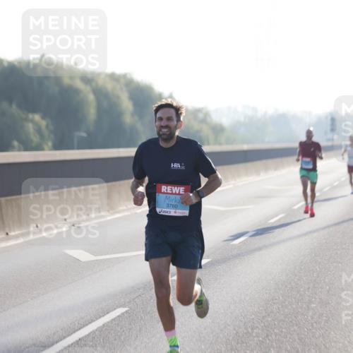 03.10.2025 - Köhlbrandbrückenlauf Jannik Wohlers http://msf.ph/oto/9053503 03.10.2025 09:10:51 Position 3 3760 meine-sportfotos.de