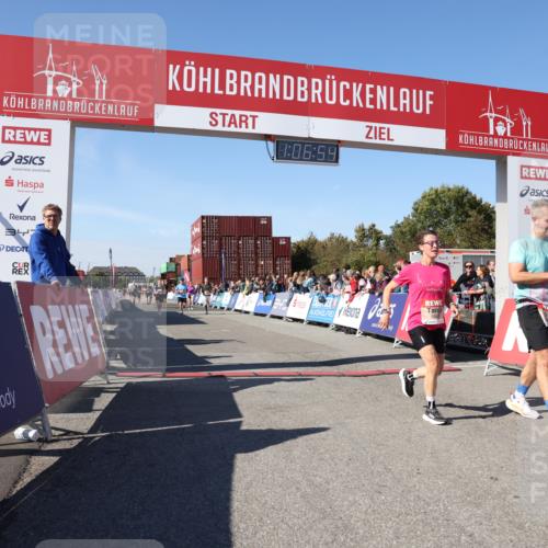 03.10.2025 - Köhlbrandbrückenlauf Lena Gebhardt http://msf.ph/oto/9053521 03.10.2025 13:06:55 Ziel 4152, 4249, 5963, 6056, 6089, 6745, 6799 meine-sportfotos.de