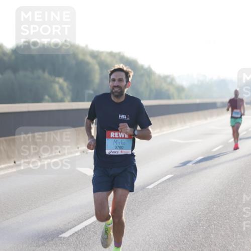 03.10.2025 - Köhlbrandbrückenlauf Jannik Wohlers http://msf.ph/oto/9053529 03.10.2025 09:10:51 Position 3 3760 meine-sportfotos.de
