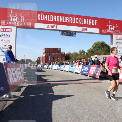 03.10.2025 - Köhlbrandbrückenlauf Lena Gebhardt http://msf.ph/oto/9053543 03.10.2025 13:06:55 Ziel 4152, 4249, 5963, 6056, 6089, 6745, 6799 meine-sportfotos.de
