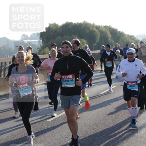 03.10.2025 - Köhlbrandbrückenlauf Jannik Wohlers http://msf.ph/oto/9053544 03.10.2025 09:19:57 Position 3 1907, 1905, 2929 meine-sportfotos.de