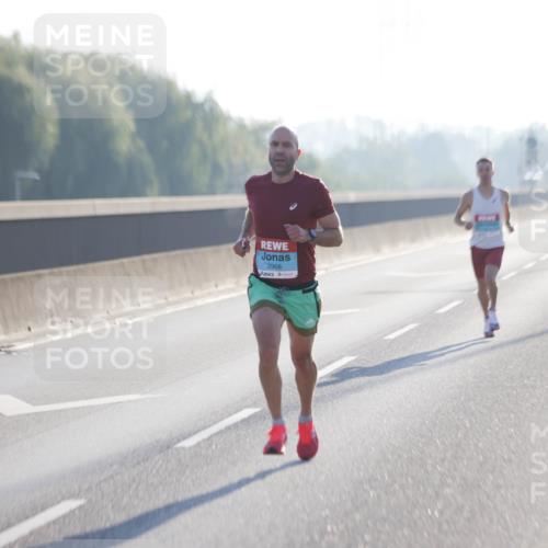 03.10.2025 - Köhlbrandbrückenlauf Jannik Wohlers http://msf.ph/oto/9053550 03.10.2025 09:10:54 Position 3 2968 meine-sportfotos.de