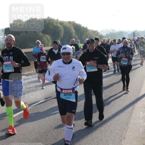 03.10.2025 - Köhlbrandbrückenlauf Jannik Wohlers http://msf.ph/oto/9053576 03.10.2025 09:19:58 Position 3 1282, 2929, 2082 meine-sportfotos.de