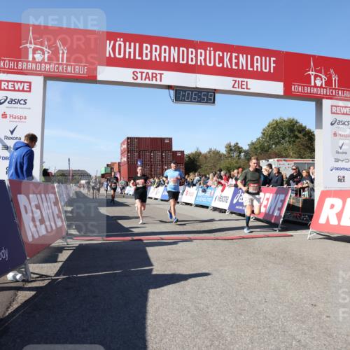 03.10.2025 - Köhlbrandbrückenlauf Lena Gebhardt http://msf.ph/oto/9053592 03.10.2025 13:06:59 Ziel 4152, 4249, 4451, 4588, 5963, 6423, 6427, 6745, 6799, 6822 meine-sportfotos.de