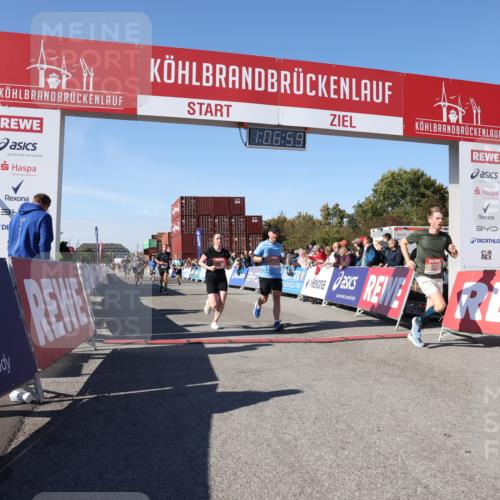 03.10.2025 - Köhlbrandbrückenlauf Lena Gebhardt http://msf.ph/oto/9053601 03.10.2025 13:06:59 Ziel 4152, 4249, 4451, 4588, 5963, 6423, 6427, 6745, 6799, 6822 meine-sportfotos.de
