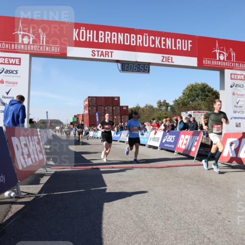 03.10.2025 - Köhlbrandbrückenlauf Lena Gebhardt http://msf.ph/oto/9053609 03.10.2025 13:06:59 Ziel 4152, 4249, 4451, 4588, 5963, 6423, 6427, 6745, 6799, 6822 meine-sportfotos.de