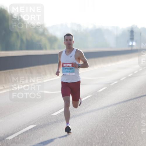 03.10.2025 - Köhlbrandbrückenlauf Jannik Wohlers http://msf.ph/oto/9053665 03.10.2025 09:10:56 Position 3 1013 meine-sportfotos.de