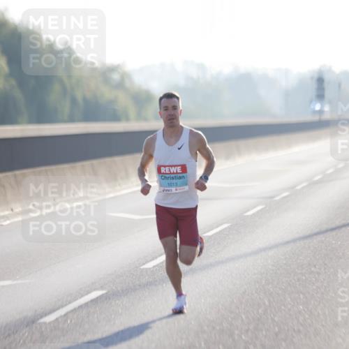 03.10.2025 - Köhlbrandbrückenlauf Jannik Wohlers http://msf.ph/oto/9053675 03.10.2025 09:10:57 Position 3 1013 meine-sportfotos.de