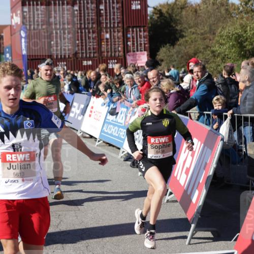 03.10.2025 - Köhlbrandbrückenlauf Jannik Wohlers http://msf.ph/oto/9053690 03.10.2025 13:09:35 Ziel 4134, 4212, 4262, 4298, 4358, 4365, 4614, 5352, 5803, 5813, 5907, 6379, 6438, 6481, 6667, 6803 meine-sportfotos.de
