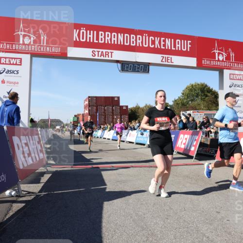 03.10.2025 - Köhlbrandbrückenlauf Lena Gebhardt http://msf.ph/oto/9053693 03.10.2025 13:07:01 Ziel 4152, 4249, 4451, 4588, 4804, 5963, 6065, 6423, 6427, 6745, 6799, 6822 meine-sportfotos.de