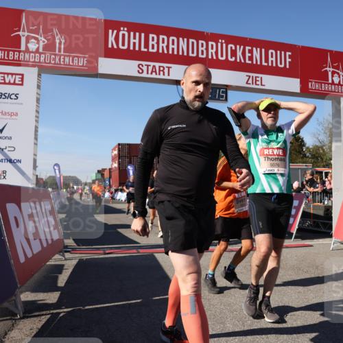03.10.2025 - Köhlbrandbrückenlauf Lena Gebhardt http://msf.ph/oto/9053696 03.10.2025 13:23:15 Ziel 4339, 4553, 4904, 4905, 4911, 4987, 5076, 5573, 5712, 5716, 6070, 6071, 6277, 6618, 6619, 6652, 6653 meine-sportfotos.de