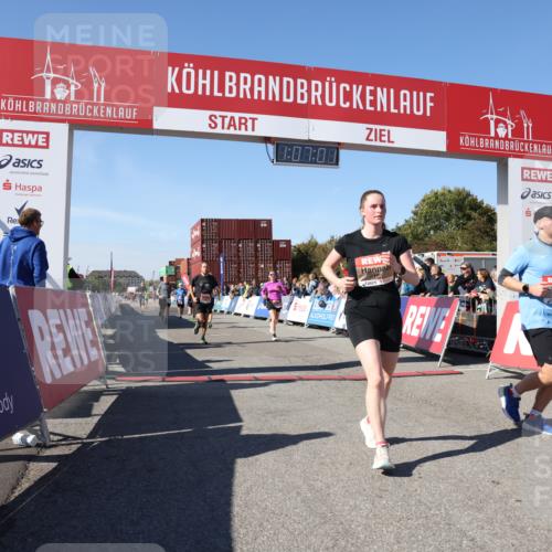 03.10.2025 - Köhlbrandbrückenlauf Lena Gebhardt http://msf.ph/oto/9053710 03.10.2025 13:07:01 Ziel 4152, 4249, 4451, 4588, 4804, 5963, 6065, 6423, 6427, 6745, 6799, 6822 meine-sportfotos.de