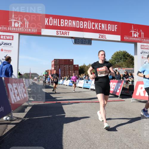 03.10.2025 - Köhlbrandbrückenlauf Lena Gebhardt http://msf.ph/oto/9053719 03.10.2025 13:07:01 Ziel 4152, 4249, 4451, 4588, 4804, 5963, 6065, 6423, 6427, 6745, 6799, 6822 meine-sportfotos.de