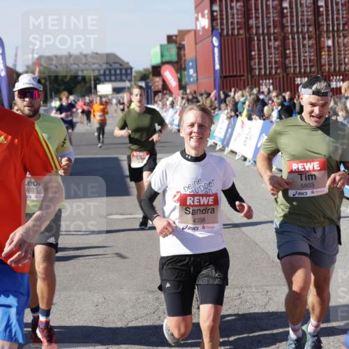 03.10.2025 - Köhlbrandbrückenlauf Jannik Wohlers http://msf.ph/oto/9053741 03.10.2025 13:09:36 Ziel 4212, 4262, 4298, 4358, 4365, 4502, 4614, 5803, 5813, 5907, 6379, 6438, 6481, 6667, 6803 meine-sportfotos.de