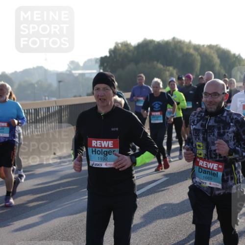 03.10.2025 - Köhlbrandbrückenlauf Jannik Wohlers http://msf.ph/oto/9053749 03.10.2025 09:20:01 Position 3 1192, 1669, 1947 meine-sportfotos.de