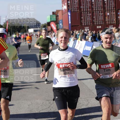 03.10.2025 - Köhlbrandbrückenlauf Jannik Wohlers http://msf.ph/oto/9053758 03.10.2025 13:09:37 Ziel 4262, 4298, 4358, 4365, 4502, 4614, 5803, 5813, 5907, 6379, 6438, 6481, 6667, 6803 meine-sportfotos.de