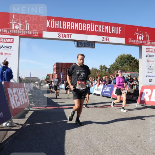 03.10.2025 - Köhlbrandbrückenlauf Lena Gebhardt http://msf.ph/oto/9053765 03.10.2025 13:07:04 Ziel 4152, 4249, 4444, 4451, 4588, 4804, 6065, 6423, 6427, 6799, 6822 meine-sportfotos.de