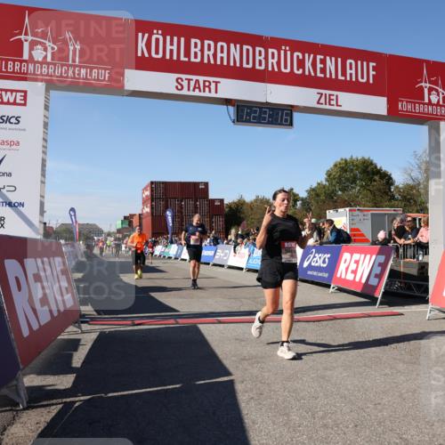 03.10.2025 - Köhlbrandbrückenlauf Lena Gebhardt http://msf.ph/oto/9053769 03.10.2025 13:23:17 Ziel 4339, 4553, 4904, 4905, 4911, 5076, 5573, 5712, 5716, 6071, 6277, 6618, 6619, 6652, 6653 meine-sportfotos.de