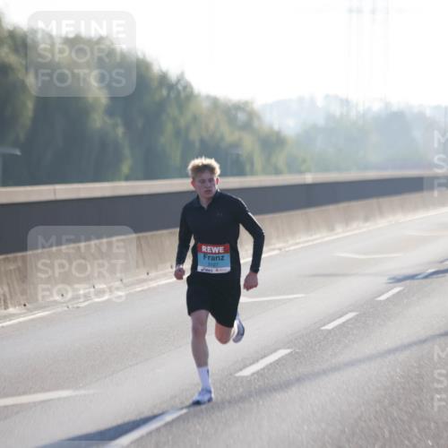 03.10.2025 - Köhlbrandbrückenlauf Jannik Wohlers http://msf.ph/oto/9053770 03.10.2025 09:11:24 Position 3 3127 meine-sportfotos.de