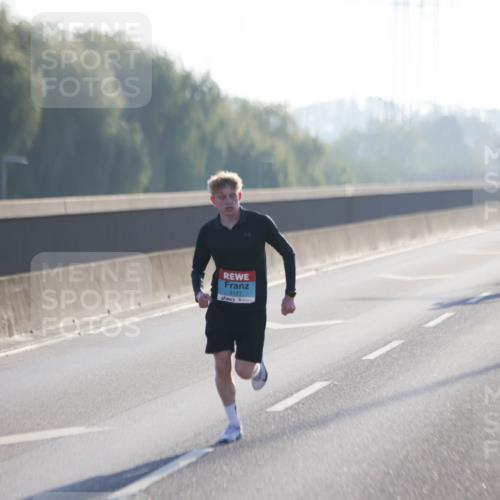 03.10.2025 - Köhlbrandbrückenlauf Jannik Wohlers http://msf.ph/oto/9053772 03.10.2025 09:11:24 Position 3 3127 meine-sportfotos.de