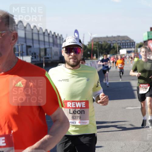 03.10.2025 - Köhlbrandbrückenlauf Jannik Wohlers http://msf.ph/oto/9053777 03.10.2025 13:09:37 Ziel 4262, 4298, 4358, 4365, 4502, 4614, 5803, 5813, 5907, 6379, 6438, 6481, 6667, 6803 meine-sportfotos.de