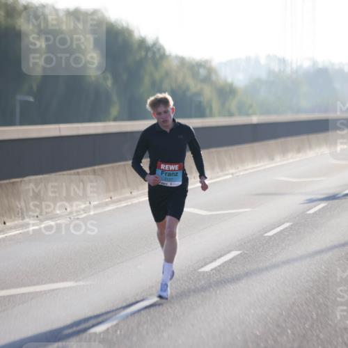 03.10.2025 - Köhlbrandbrückenlauf Jannik Wohlers http://msf.ph/oto/9053785 03.10.2025 09:11:24 Position 3 3127 meine-sportfotos.de