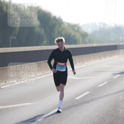 03.10.2025 - Köhlbrandbrückenlauf Jannik Wohlers http://msf.ph/oto/9053794 03.10.2025 09:11:24 Position 3 3127 meine-sportfotos.de