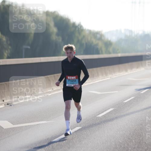 03.10.2025 - Köhlbrandbrückenlauf Jannik Wohlers http://msf.ph/oto/9053813 03.10.2025 09:11:25 Position 3 3127 meine-sportfotos.de
