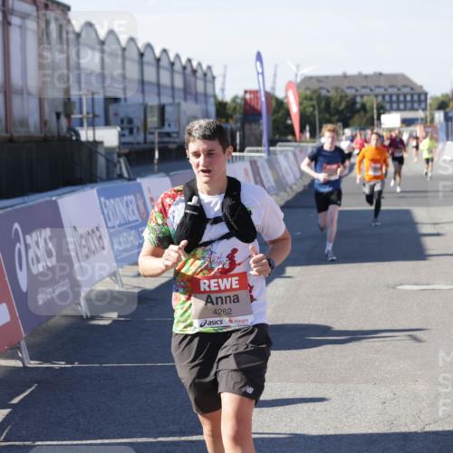 03.10.2025 - Köhlbrandbrückenlauf Jannik Wohlers http://msf.ph/oto/9053845 03.10.2025 13:09:39 Ziel 4262, 4298, 4358, 4365, 4502, 4614, 5803, 5813, 5907, 6379, 6438, 6481, 6667, 6803 meine-sportfotos.de