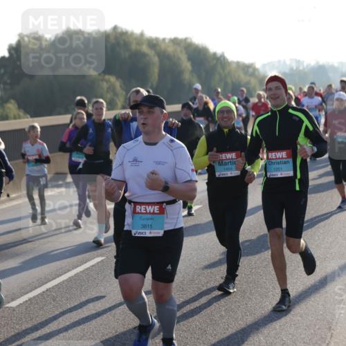 03.10.2025 - Köhlbrandbrückenlauf Jannik Wohlers http://msf.ph/oto/9053877 03.10.2025 09:20:04 Position 3 1848, 10, 3815, 6, 1464, 1201, 901 meine-sportfotos.de
