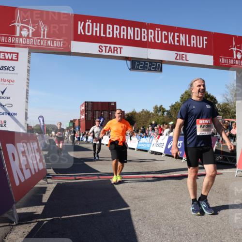 03.10.2025 - Köhlbrandbrückenlauf Lena Gebhardt http://msf.ph/oto/9053912 03.10.2025 13:23:20 Ziel 4339, 4553, 4905, 4911, 5076, 5573, 5716, 6277, 6291, 6618, 6619, 6652, 6653 meine-sportfotos.de