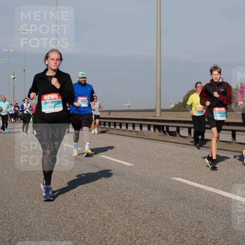 03.10.2025 - Köhlbrandbrückenlauf Fabian Wolf http://msf.ph/oto/9053935 03.10.2025 10:02:31 Position 3 3555, 2142, 3783 meine-sportfotos.de