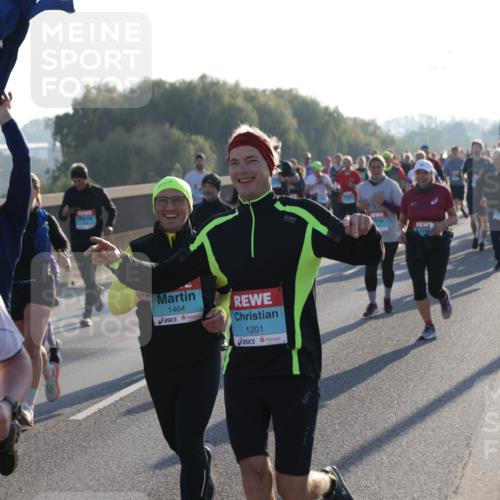 03.10.2025 - Köhlbrandbrückenlauf Jannik Wohlers http://msf.ph/oto/9053961 03.10.2025 09:20:05 Position 3 1558, 3815, 1464, 1201 meine-sportfotos.de