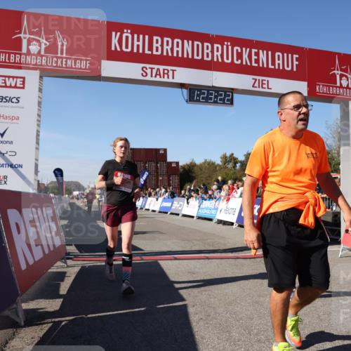 03.10.2025 - Köhlbrandbrückenlauf Lena Gebhardt http://msf.ph/oto/9054008 03.10.2025 13:23:22 Ziel 4339, 4553, 4887, 4911, 5076, 5114, 6277, 6291, 6618, 6619, 6652, 6653 meine-sportfotos.de