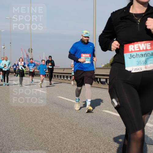 03.10.2025 - Köhlbrandbrückenlauf Fabian Wolf http://msf.ph/oto/9054044 03.10.2025 10:02:34 Position 3 142, 3555 meine-sportfotos.de